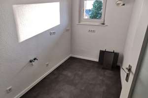Uninahe 3-Zimmer Wohnung mit 2 Loggias und Tiefgaragenstellplatz – Jägerhofstraße 108A, 42119 Elberfeld, Wuppertal – Vorschaubild 7
