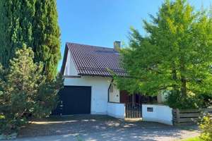 Renovierungsbedürftiges EFH mit 175 m² Wfl. und 726 m² Grund in Meitingen – Die vollständige Adresse der Immobilie erhältst du vom Anbieter., 86405 Meitingen – Vorschaubild 1