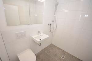 Modernisierte 2-Zimmer-Wohnung mit großem Balkon und Tiefgaragenplatz in Köln-Weiden (bezugsfrei) – Die vollständige Adresse der Immobilie erhältst du vom Anbieter., 50858 Weiden, Köln – Vorschaubild 14