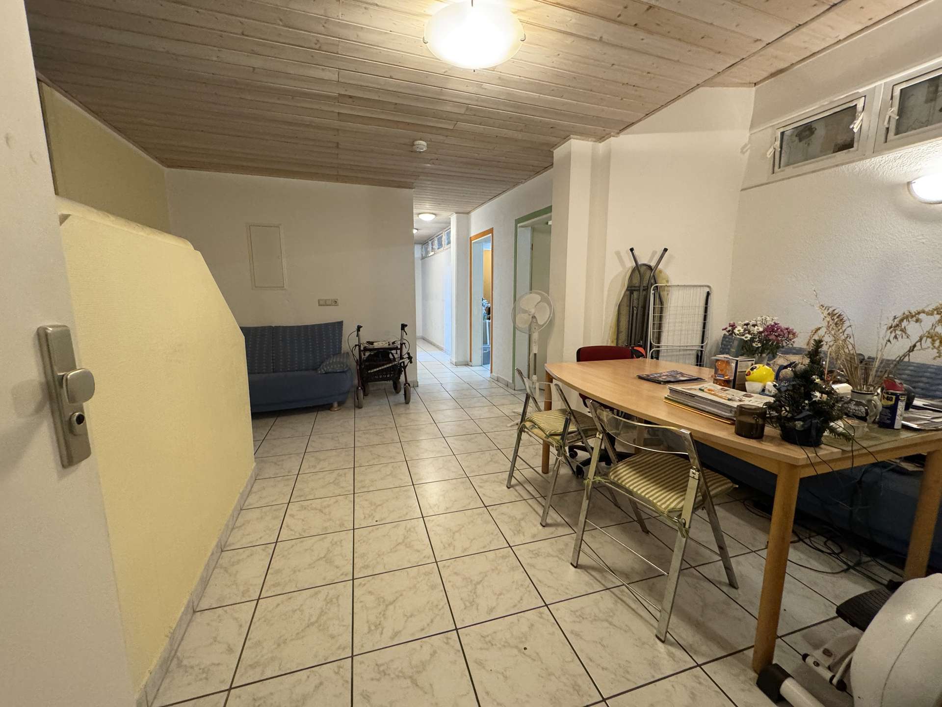 Immobilie in Radolfzell am Bodensee - Geräumige 4-Zimmer-Wohnung im Erdgeschoss – praktisch, zentral und vielseitig nutzbar. - Bild 9