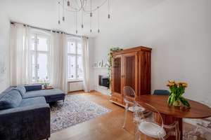 Sanierte Familienwohnung im Stephankiez – fußläufig zum Fritz-Schloß-Park – Die vollständige Adresse der Immobilie erhältst du vom Anbieter., 10559 Moabit, Berlin – Vorschaubild 1