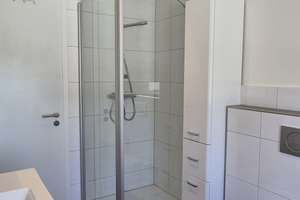 Penthouse-Flair in Düsseldorf: Helle 2-Zimmer-Wohnung mit Balkon – 40549 Heerdt, Düsseldorf – Vorschaubild 6