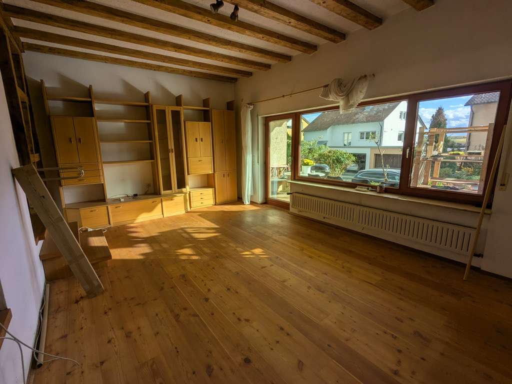 Immobilie in Lauffen am Neckar - Doppelhaushälfte mit 7 Zimmern und Garage in Lauffen am Neckar - Bild 2