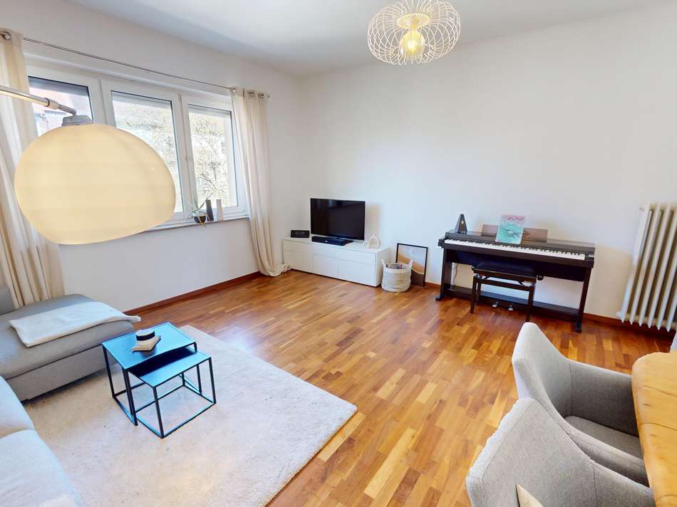 Lichtdurchflutetes Wohn- Esszi