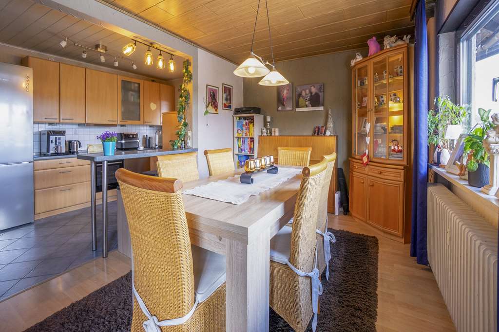 Immobilie in Oftersheim - Charmante 3,5 -Zimmer ETW mit Balkon & geräumiger Garage in bevorzugter Wohnlage von Oftersheim - Bild 0