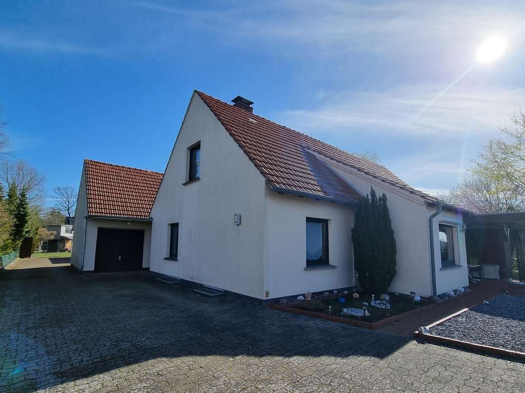 Immobilie in Hille - Teils sanierungsbedürftiges Einfamilienhaus
in Hille-Mindenerwald - Bild 1