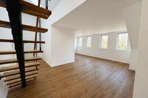 Direkt vom Eigentümer - Lebendiger Wohnraum: 3-Zimmer-Dachgeschosswohnung in Hannover – 30655 Groß-Buchholz, Hannover – Vorschaubild 4