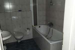 ruhige Wohnung mit 5 Zimmern in Wattenscheid, 4.OG, KDB, großes Wohn-Esszimmer und 4 Schlafzimmer – Hochstr. 28, 44866 Wattenscheid-Mitte, Bochum – Vorschaubild 4