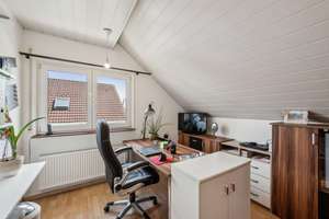 Familienidylle mit Garten & Kamin - Charmantes Einfamilienhaus mit viel Platz & zwei Garagen – Die vollständige Adresse der Immobilie erhältst du vom Anbieter., 72108 Rottenburg am Neckar – Vorschaubild 14