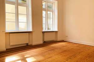 Exklusive 2-Zimmer-Wohnung im Erdgeschoss auf der Altstadtinsel – Große Burgstraße 23, 23552 Innenstadt, Lübeck – Vorschaubild 12