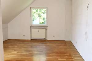 Dachgeschoss mit Potenzial:  Raum für Ihre Ideen und mit einer kleinen Dachterrasse !  – Kornwegerstr. 25B, 81375 Neuhadern, München – Vorschaubild 9