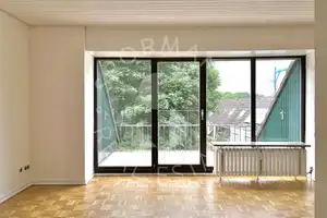 Vollständig renovierte Dachgeschosswohnung in bester Lage – Lotharstraße 11, 40547 Düsseldorf – Vorschaubild 2