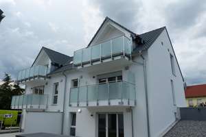 Neuwertige Dachgeschosswohnung mit EBK und Balkon in Ingolstadt-Nord – Grillparzerstraße 14a, 85055 Nordost, Ingolstadt – Vorschaubild 1
