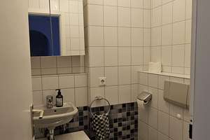 Gepflegte 4-Zimmer-Wohnung mit zwei Balkonen in Karlsruhe-Wolfartsweier – Die vollständige Adresse der Immobilie erhältst du vom Anbieter., 76228 Wolfartsweier, Karlsruhe – Vorschaubild 10