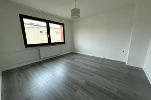 Sanierte 2,5-Zimmer Wohnung mit Balkon