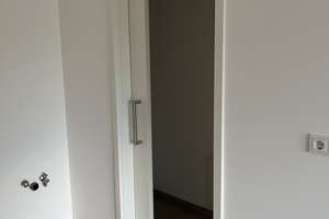 Hochparterre: 2-Zimmer-Wohnung direkt am Kanal (Lindenauer Hafen) mit Aufzug, Balkon u. Vorratsraum – Hafenstraße 9C, 4179 Schönau, Leipzig – Vorschaubild 10