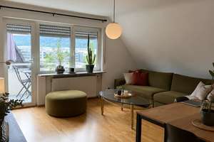 Helle 3- Zi.-Whg. mit Blick auf die Weinberge in Stuttgart Obertürkheim