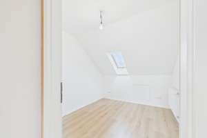 Frisch saniertes Raumwunder in Seenähe – Ihr neues Zuhause in Mannheim-Rheinau – Die vollständige Adresse der Immobilie erhältst du vom Anbieter., 68219 Rheinau, Mannheim – Vorschaubild 9
