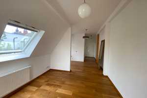 Helles Appartement mit Balkon und Blick ins Grüne  – Balthasarstr. 13, 50670 Köln – Vorschaubild 9