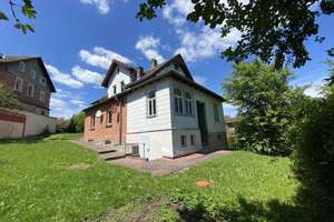 Stadtnahes Haus mit schönem Garten zur Eigennutzung oder Vermietung – Die vollständige Adresse der Immobilie erhältst du vom Anbieter., 96450 Mitte, Coburg – Vorschaubild 1