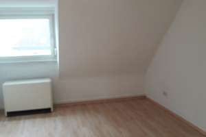 Vollständig renovierte 2-Zimmer-DG-Wohnung mit Einbauküche in Mannheimim – Die vollständige Adresse der Immobilie erhältst du vom Anbieter., 68167 Neckarstadt-Ost/Wohlgelegen, Mannheim – Vorschaubild 3