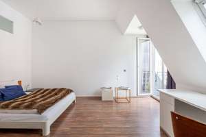 Einzigartiges Dachgeschossloft mit  Terrasse und Kamin im begehrten Wichertkiez – Die vollständige Adresse der Immobilie erhältst du vom Anbieter., 10409 Prenzlauer Berg, Berlin – Vorschaubild 9