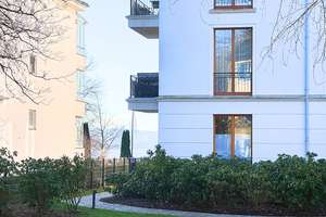 Voll möbilierte 3-Zimmer-Wohnung mit Balkon nahe Alster-ideal für beruflich befristete Aufenthalte.