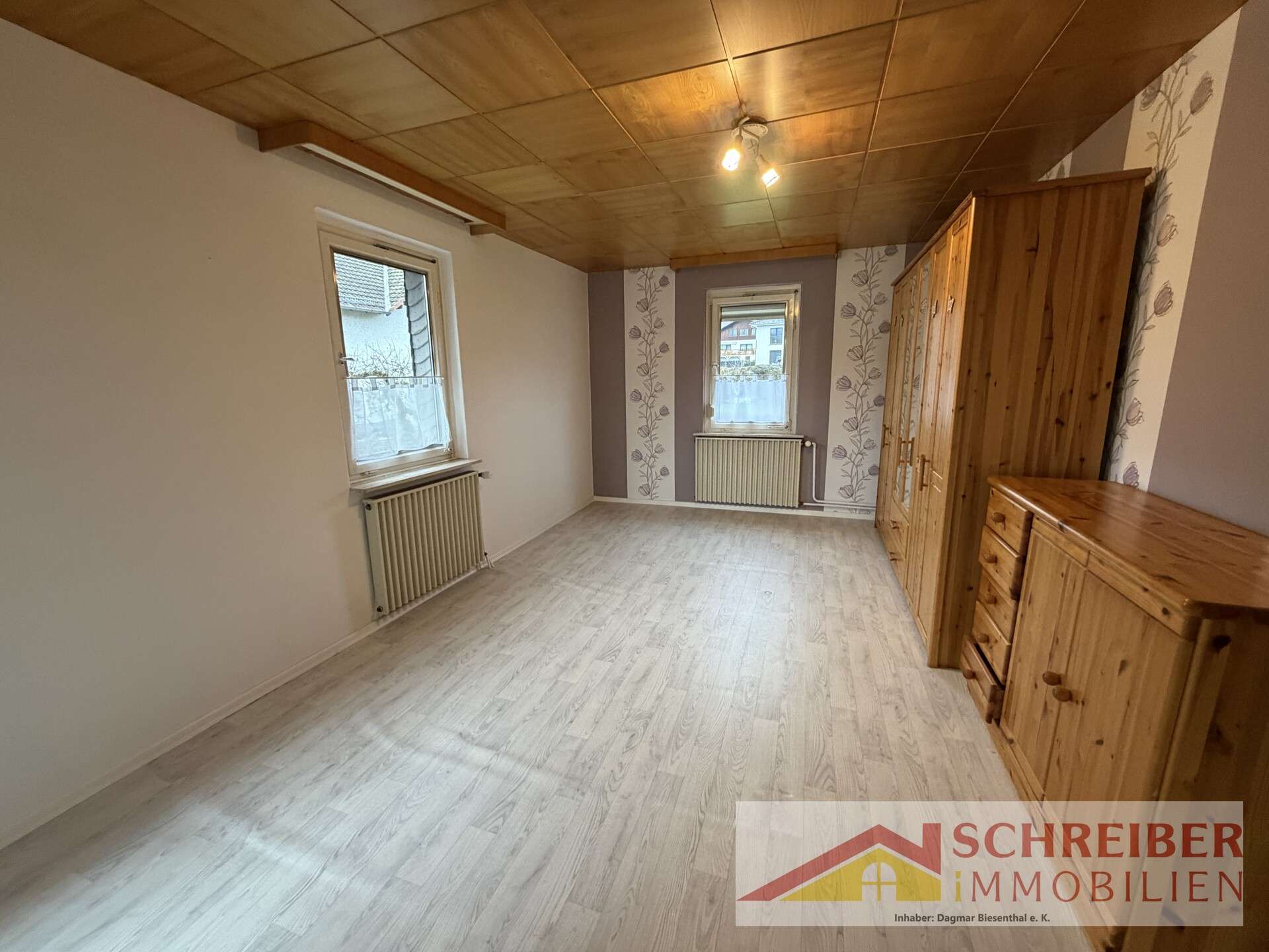 Immobilie in Biedenkopf - Großes Ein- / Zweifamilienhaus mit 3 Garagen in Biedenkopf - Wallau zu verkaufen - Bild 17