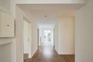 Moderne Eigentumswohnung mit Terrasse am beliebten Erzbergerplatz zentral und ruhig in Nippes – Die vollständige Adresse der Immobilie erhältst du vom Anbieter., 50733 Nippes (Ortsteil), Köln – Vorschaubild 1