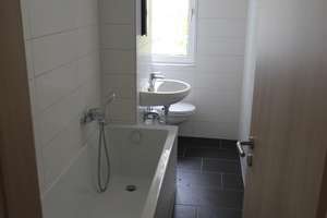 4-Raum-Wohnung mit Balkon in ruhiger Wohnlage – Maxim-Gorki-Str. 6, 6406 Bernburg (Saale) – Vorschaubild 3