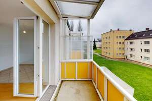 Ruhig gelegene 2-Raum-Wohnung mit Balkon – Sachsenring 18, 9127 Gablenz, Chemnitz – Vorschaubild 2