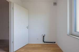 4-Zimmer-Wohnung (Typ 13) mit Balkon, zwei Badezimmern und eigenem Keller | ab sofort verfügbar – Raderberggürtel 50, 50968 Marienburg, Köln – Vorschaubild 5