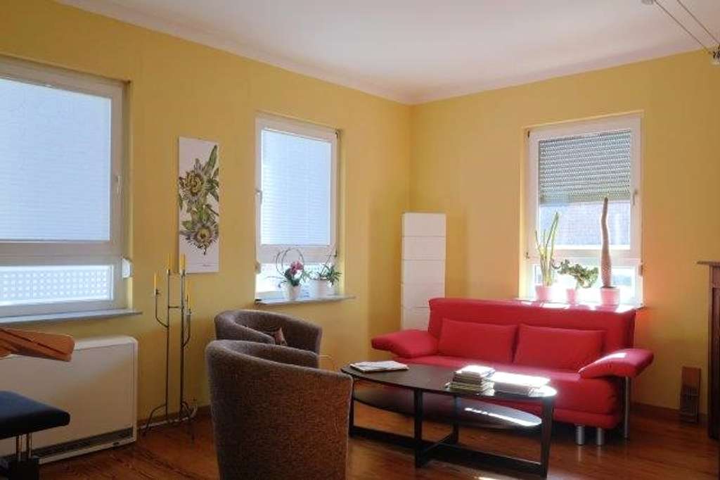 Immobilie in Leinfelden-Echterdingen - Wohnen mit historischem Flair – 3 Wohnungen mit Garten  - großes Grundstück - Bild 0