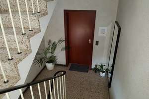 Zentral gelegene Dachwohnung mit Loggia in Rheinnähe – Die vollständige Adresse der Immobilie erhältst du vom Anbieter., 53225 Beuel-Mitte, Bonn – Vorschaubild 2