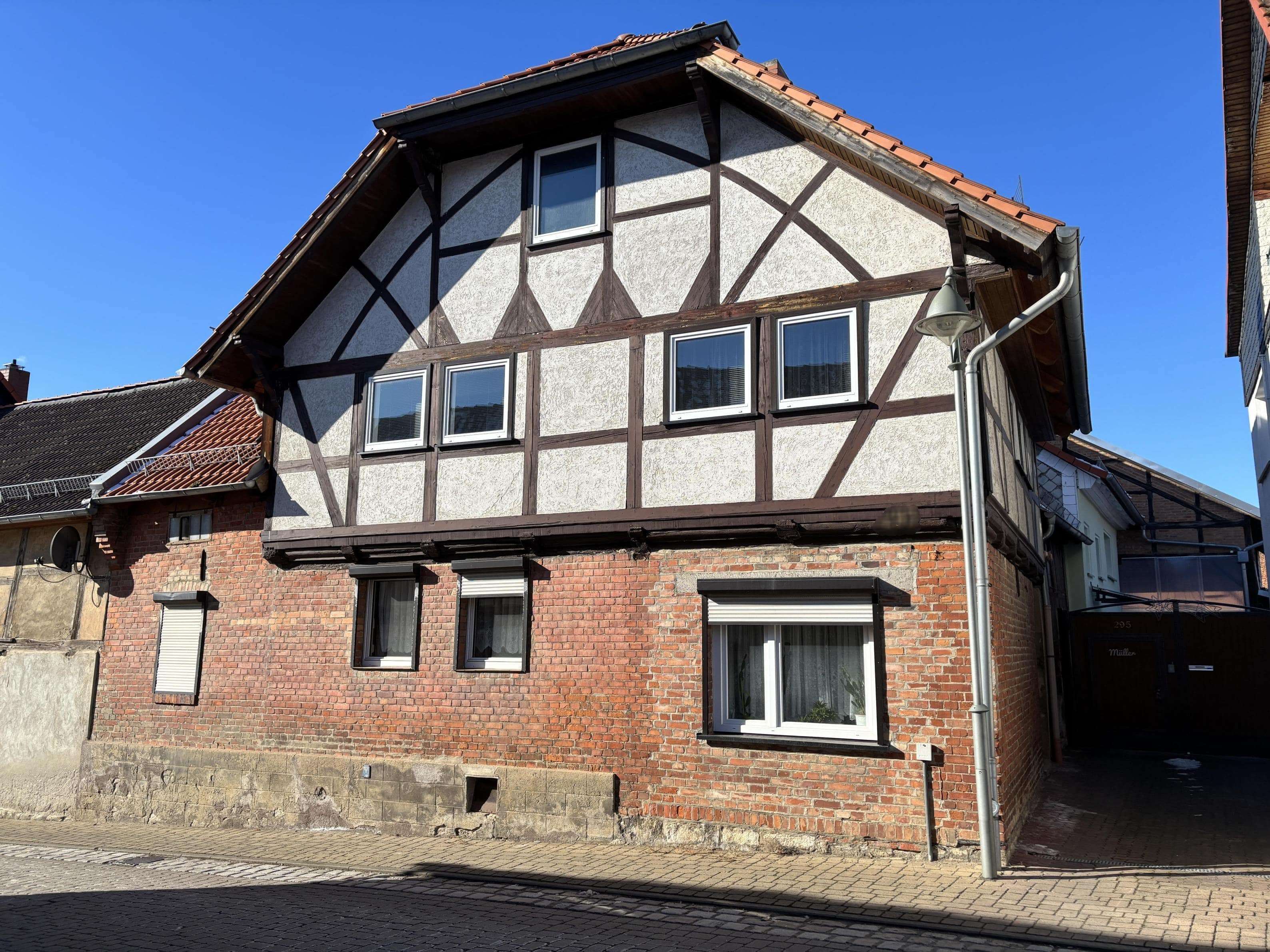 Fachwerkhaus mit Ausbaupotential, Harz Kreis – Bild 1