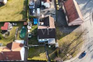 Geräumiges Zweifamilienhaus mit großem Garten, renovierter EG Wohnung und toller Raumaufteilung – Ansbach (Kreis) – Vorschaubild 2