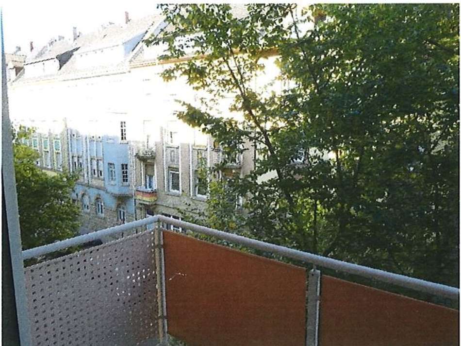 07a Balkon zur Strassenseite2