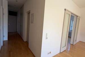 Wohnen mit Charakter: 3-Zimmer-Dachgeschosswohnung in der Weststadt – Die vollständige Adresse der Immobilie erhältst du vom Anbieter., 76135 Weststadt, Karlsruhe – Vorschaubild 10