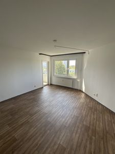 3 zimmer Wohnung braucht Liebhaber.