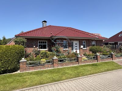 Absolutes Traumhaus. Exklusiver, äußerst gepflegter Bungalow, Wellnessbad, Sauna, Garten und Garage.