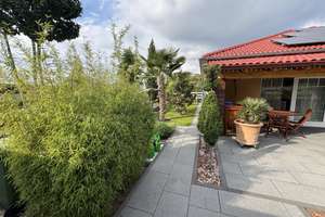 Freistehender Bungalow mit traumhaftem Gartenparadies, moderner Technik und Garage – Die vollständige Adresse der Immobilie erhältst du vom Anbieter., 67575 Eich – Vorschaubild 2