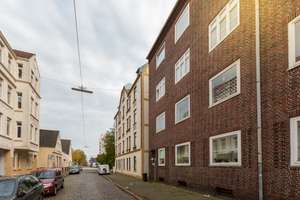 Frisch renovierte 4-Zimmer-Wohnung mit Balkon in Bremerhaven! – Werkstraße 5, 27568 Twischkamp, Bremerhaven – Vorschaubild 1