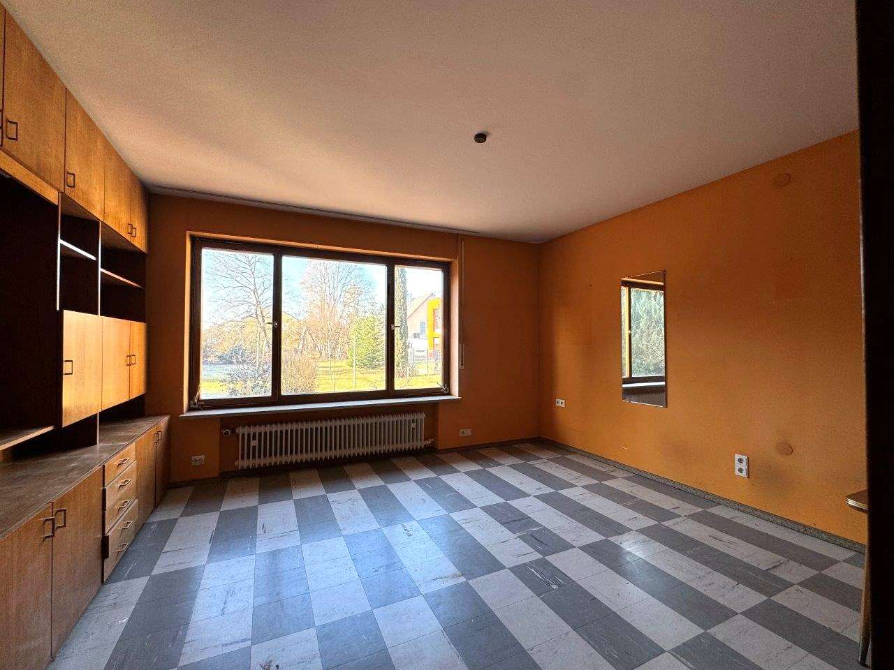 Immobilie in Friedberg - Renovierungsbedürftiges Ein- bis Zweifamilienhaus hervorragende Lage in Friedberg-West - Bild 13