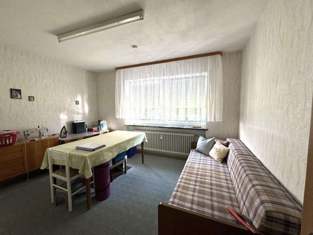 Immobilie in Dasing - Modernisiertes Zweifamilienhaus in ruhiger Lage - Bild 4