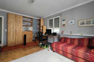 Stuttgart-West: 3-Zimmer-Wohnung mit Balkon, Loggia und Kaminofen – Traubenstraße 50, 70176 Rosenberg, Stuttgart – Vorschaubild 6