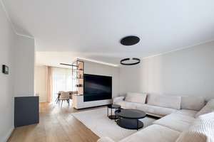 Lichtdurchflutete Villa mit Garten, Poolhaus und exklusivem Wohngefühl – Die vollständige Adresse der Immobilie erhältst du vom Anbieter., 47053 Dellviertel, Duisburg – Vorschaubild 6
