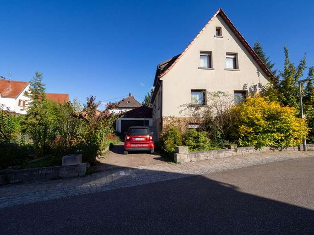 Immobilie in Kirchheim am Neckar - *Ohne Provision* solides Einfamilienhaus mit viel Potenzial und Raum für individuelle Gestaltung - Bild 3