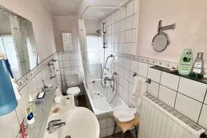 KR-BOCKUM - STILVOLLE EFH-DOPPELHAUSHÄLFTE WARTET AUS IHREM DORNRÖSCHENSCHLAF WACHGEKÜSST ZU WERDEN – Glindholzstraße 52, 47809 Bockum, Krefeld – Vorschaubild 29
