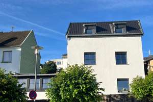 Einfamilienhaus mit Rheinblick 