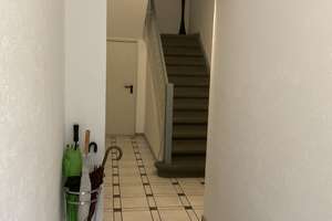 Modernisierte 3-Raum-Wohnung mit 2 Balkonen und Einbauküche in Düsseldorf – Die vollständige Adresse der Immobilie erhältst du vom Anbieter., 40599 Hassels, Düsseldorf – Vorschaubild 4
